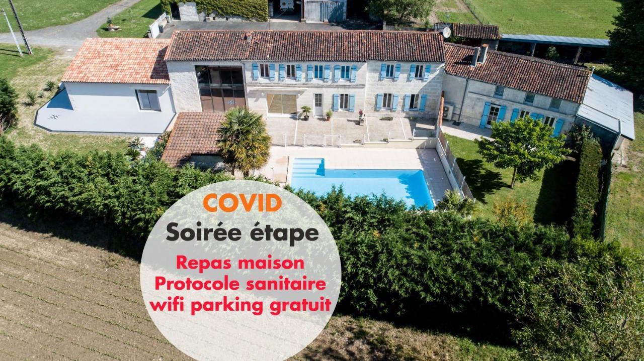 Les Cuves - Saintes Bed & Breakfast Chaniers Exterior photo