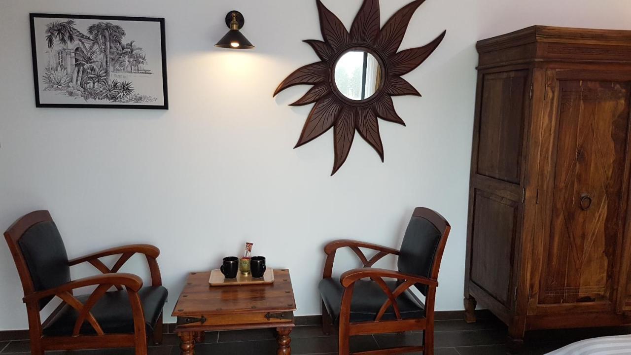 Les Cuves - Saintes Bed & Breakfast Chaniers Exterior photo